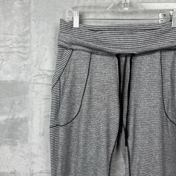 Lululemon Base Runner Pants III Tonka Stripe Gray Heathered Slate Size M Fleece - Picture 4 of 10